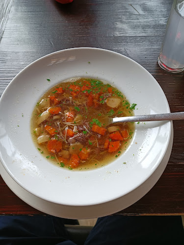 Posedenie Na rohu - Gastronómia a pohostinstvo