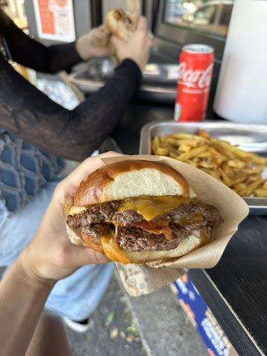 Comentarii opinii despre Burger Bar