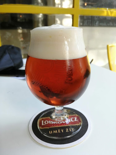 Street Food & Cafe Possonium