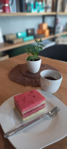 Jolka - kaviareň a pražiareň kávy / cafe & coffee roastery - Gastronómia a pohostinstvo