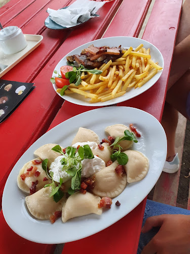 Čárda pri Váhu - Gastronómia a pohostinstvo