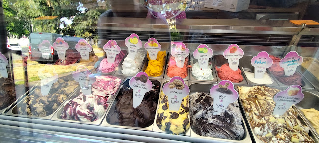 Ovsištské námestie 1, 851 04 Petržalka