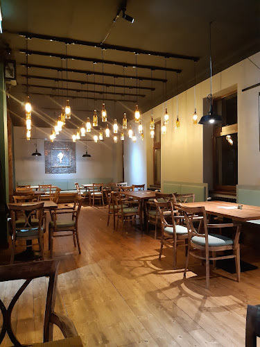 Opinii despre OhniskO Fire Dining & Brew Bar în Košice - Gastronómia a pohostinstvo