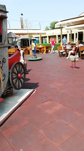 Comentarii opinii despre Country Saloon