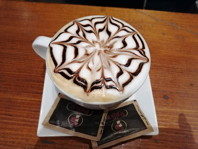 Montmartre Café Gallery - Gastronómia a pohostinstvo