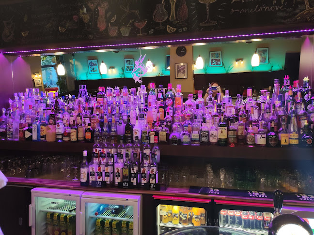 MOSQUITO cocktail & music bar - Gastronómia a pohostinstvo