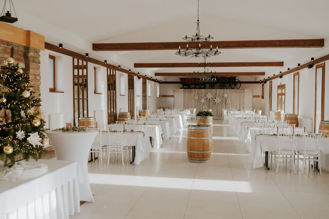 LaReunion • Zemiansky dvor