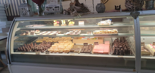 Cukráreň na námestí - Gastronómia a pohostinstvo