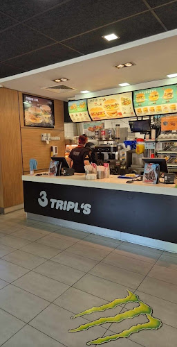 Opinii despre 3 Tripl's în Komárno - Gastronómia a pohostinstvo