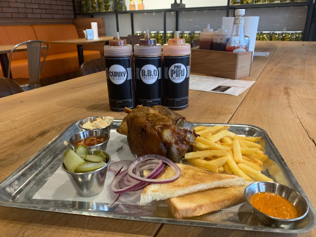 Fat Louis Burger - Gastronómia a pohostinstvo