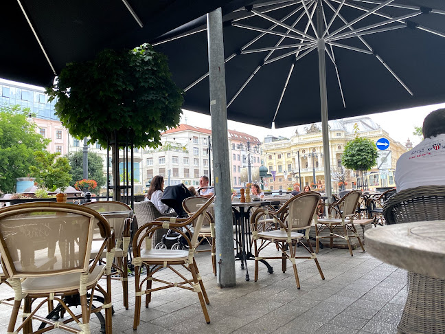 Hviezdoslavovo námestie 3, 811 02 Staré Mesto