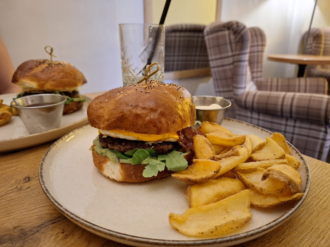 Opinii despre Davaj Het - Bystrický lokál în Banská Bystrica - Gastronómia a pohostinstvo