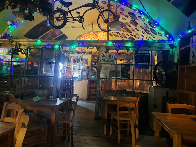 Opinii despre Bernard Club în Staré Mesto - Gastronómia a pohostinstvo