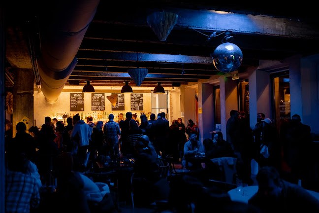 Skrytý bar - Gastronómia a pohostinstvo