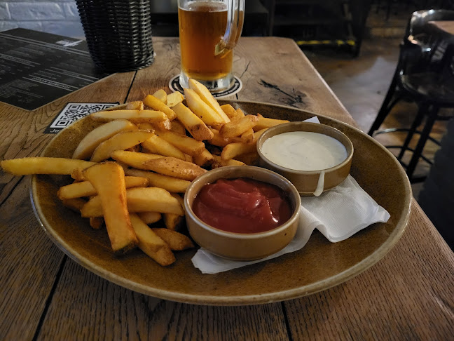 Ružinovský pivovar Komín - Gastronómia a pohostinstvo