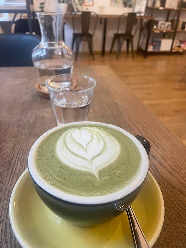 Comentarii opinii despre BØLGE.