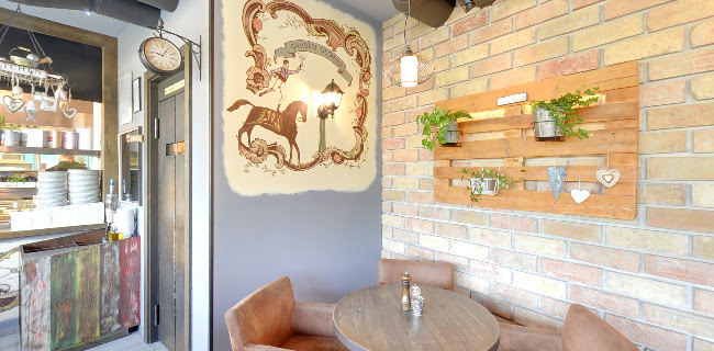 Savage Bistro Bar & Restaurant