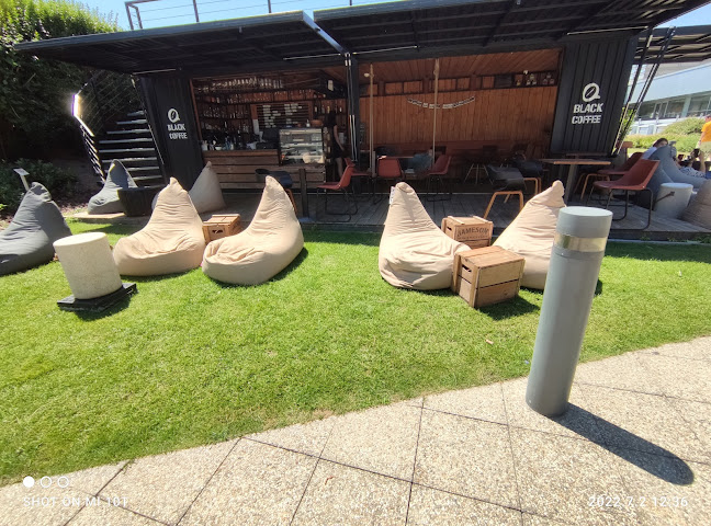 Black Coffee (ON THE ROOF OF SHOPPING CENTRAL) - Gastronómia a pohostinstvo