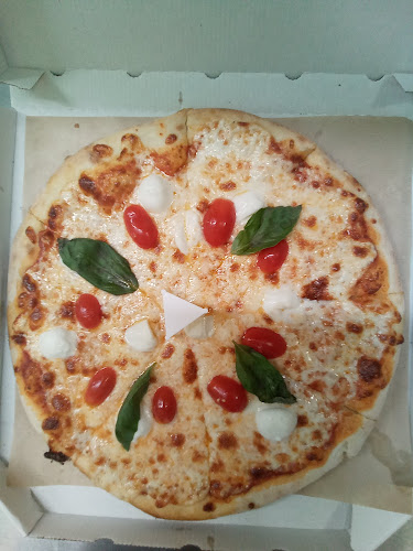 Rochford Grill & Pizza - Gastronómia a pohostinstvo