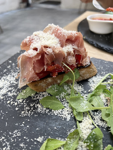 OPERA Prosecco Bar - Gastronómia a pohostinstvo