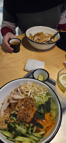 Comentarii opinii despre NhàBè Martin