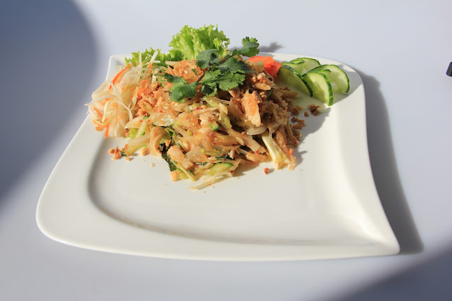 Opinii despre Bamboo Kresánkova în Karlova Ves - Gastronómia a pohostinstvo