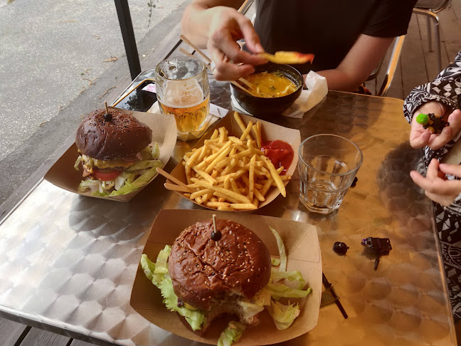 Hroboňova 11/811 04, 811 04 Bratislava