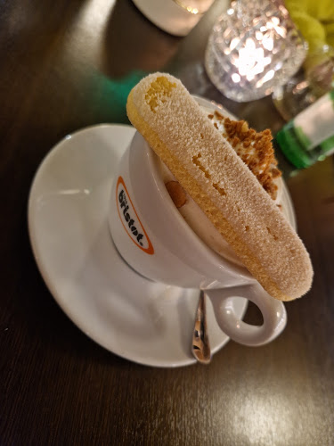 SKY LOUNGE - Gastronómia a pohostinstvo