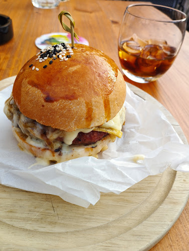 Opinii despre OhniskO Fire Dining & Brew Bar în Košice - Gastronómia a pohostinstvo