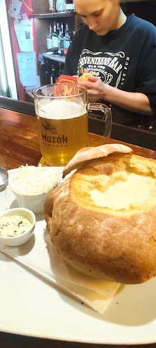 Hviezdoslavovo námestie 171/17, 811 02 Bratislava