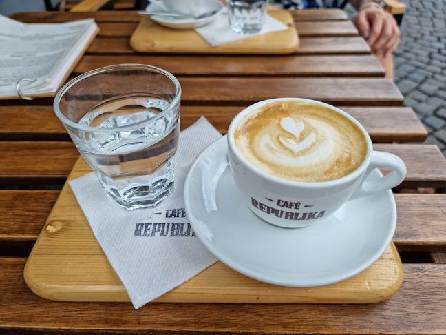 Opinii despre Café Republika în Žilina - Gastronómia a pohostinstvo