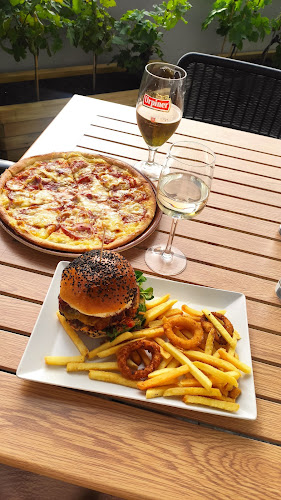 Giovanni Burger - Gastronómia a pohostinstvo