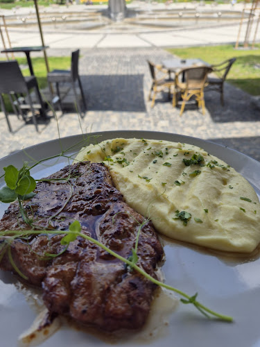 Námestie slobody, 811 06 Staré Mesto