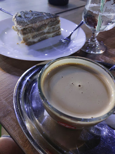 Comentarii opinii despre 7 Heven