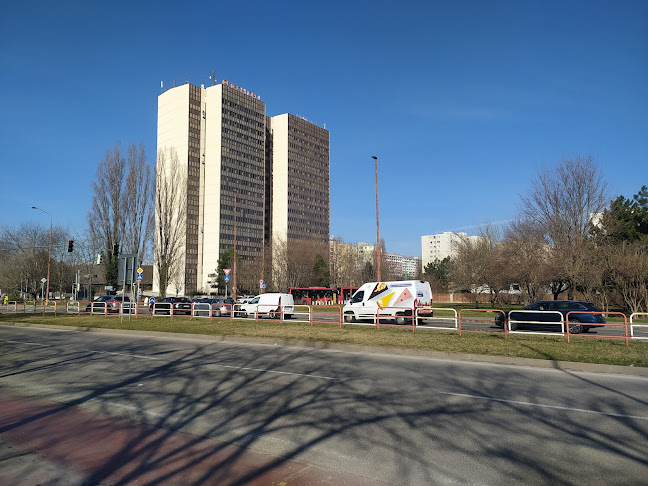 Kutlíkova 1755/17, 852 50 Petržalka