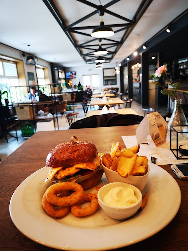 Comentarii opinii despre LOKAL VERMEX Beer Restaurant & Pizza