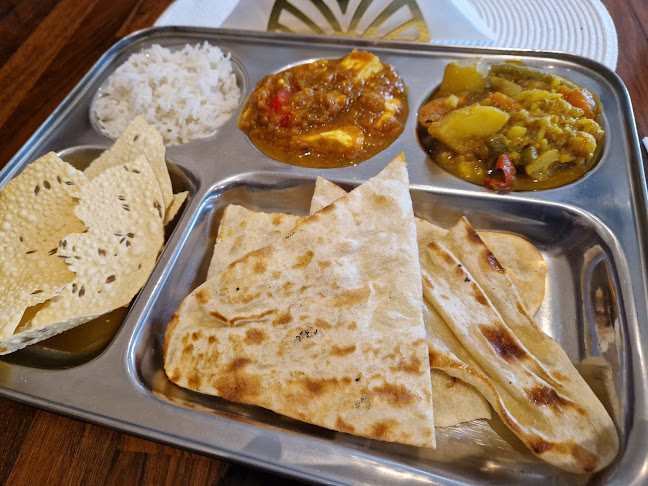 Nivara Indian Restaurant - Gastronómia a pohostinstvo