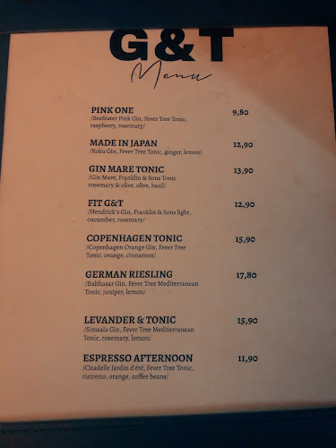 Opinii despre Cuba Libre Rum & Cigar House, Bratislava în Bratislava - Gastronómia a pohostinstvo