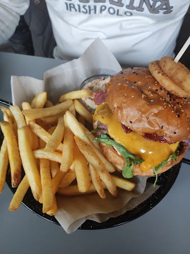 Slnečné jazerá 4100, 903 01 Senec