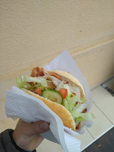 Opinii despre Kebab Gyros Yeni Kapi în Šaľa - Gastronómia a pohostinstvo