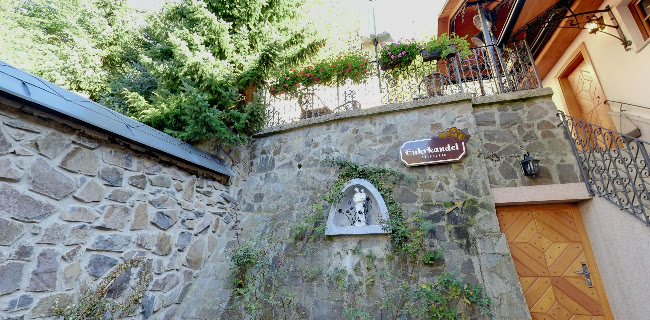 19, Nám. sv. Trojice 23, 969 01 Banská Štiavnica