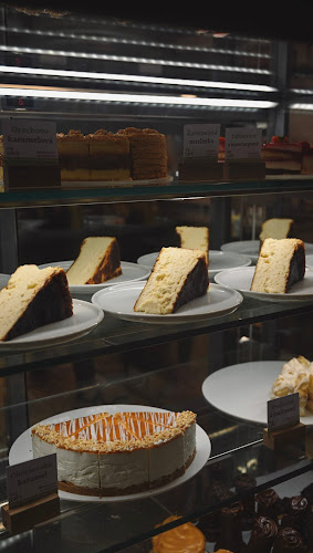 Hviezdoslavovo námestie 170/13, 811 02 Bratislava