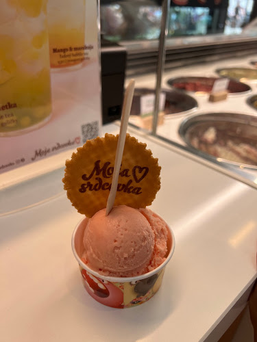 Hviezdoslavovo námestie 170/13, 811 02 Bratislava