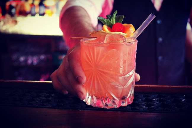 Comentarii opinii despre Kingston Bar