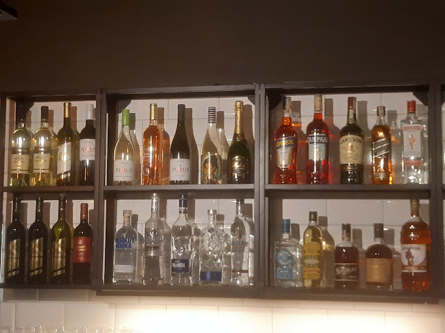 Opinii despre DataBar Restaurant & Bar în Pezinok - Gastronómia a pohostinstvo