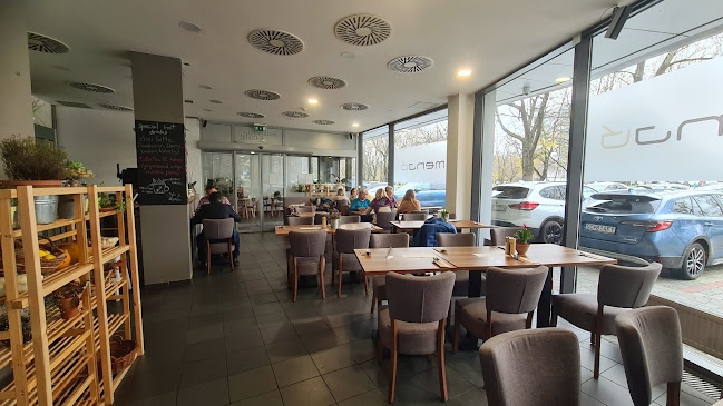 Tomášikova 17, 821 02 Bratislava