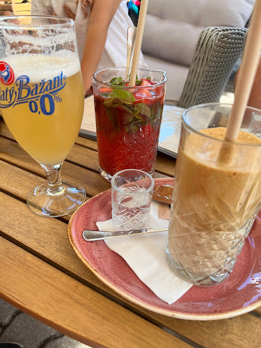 Comentarii opinii despre Kaviareň pod stromom