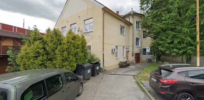 Cukráreň-čokoládovňa Emili /pri gymnáziu PD/