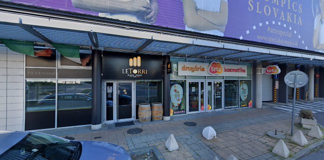 LeTorri - Restaurant & Bar