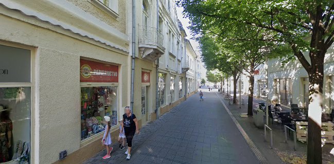 Obchod so sypanými čajmi, bylinami,